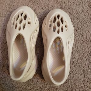 Toddler Faux Adidas Yeezy foam runner